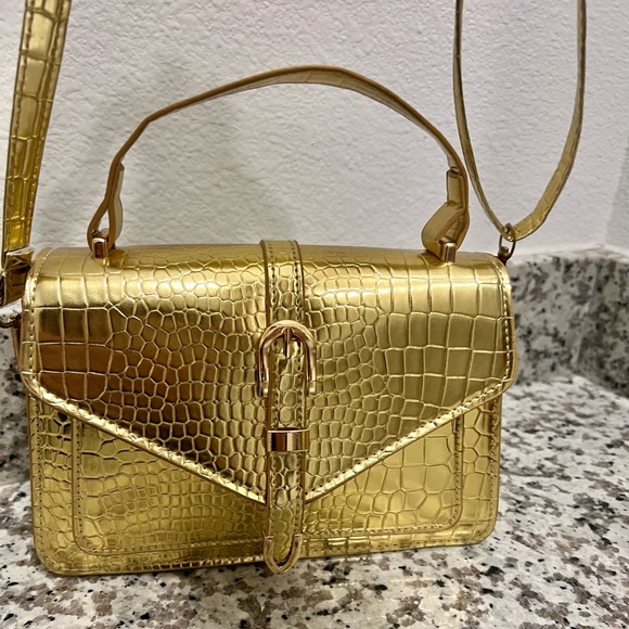 Gold Metallic Croc Embossed Purse NWOT - Picture 3 of 15